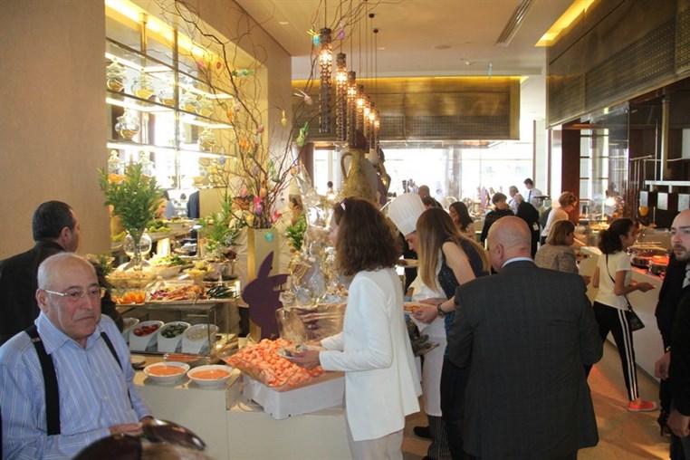 Easter at Mondo